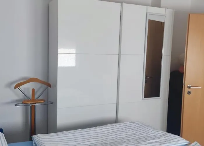 Апартаменты Schoene 3 Zi. Vor Den Toren Frankfurt