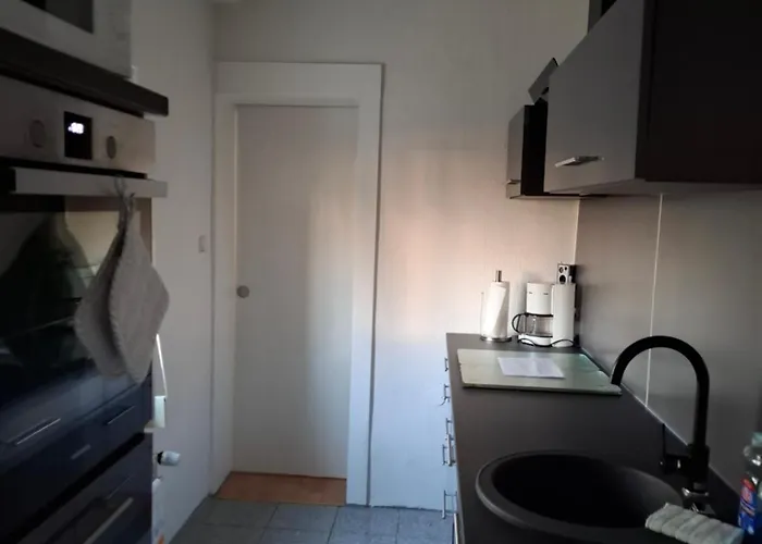 Апартаменты Schoene 3 Zi. Vor Den Toren Frankfurt Драйайх